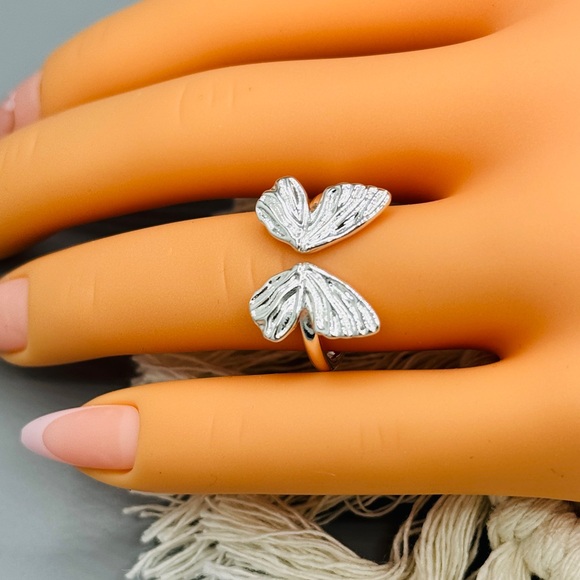 925 Handmade Butterfly Ring - Picture 2 of 7